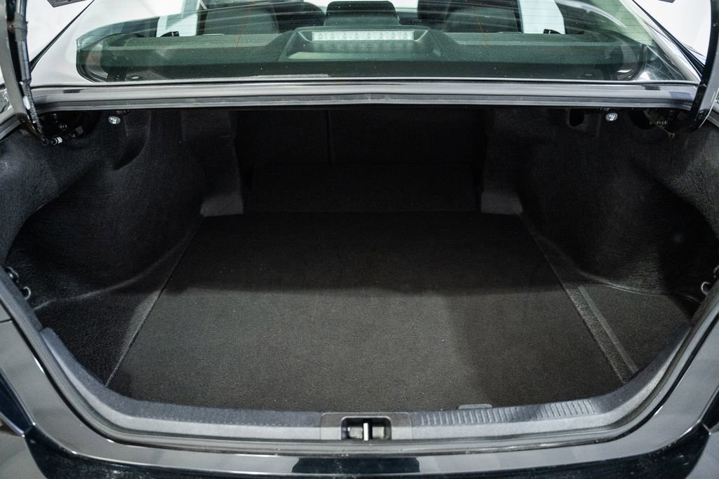 Used 2025 Toyota Camry LE image 9