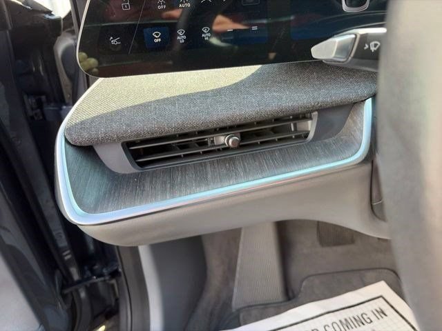 Used 2024 Lucid Air Touring AWD/4WD image 19