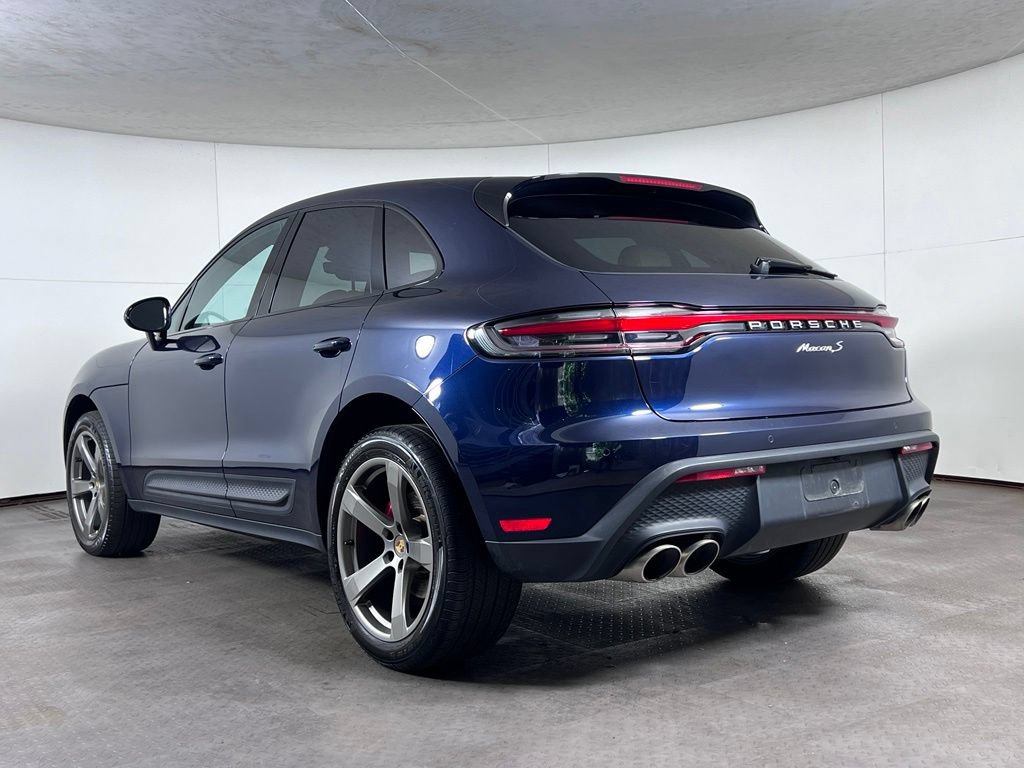 Certified 2023 Porsche Macan S AWD/4WD image 3
