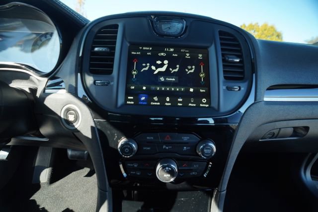 Used 2023 Chrysler 300 S image 33