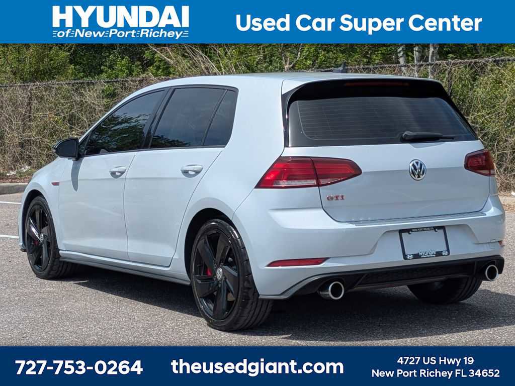 Used 2019 Volkswagen GTI SE FWD image 3