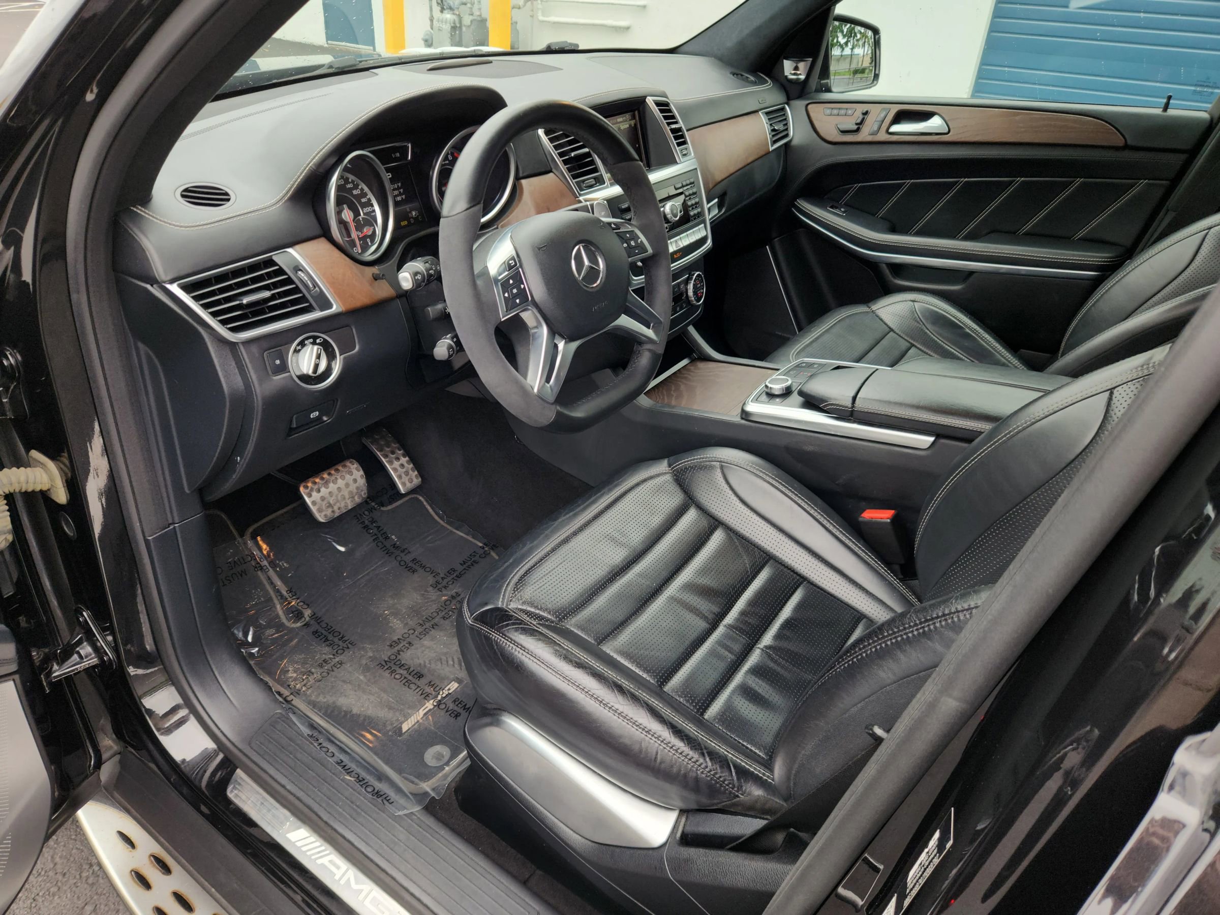 Used 2014 Mercedes-Benz GL 63 AMG 4MATIC w/ Accessory Chrome Package image 6