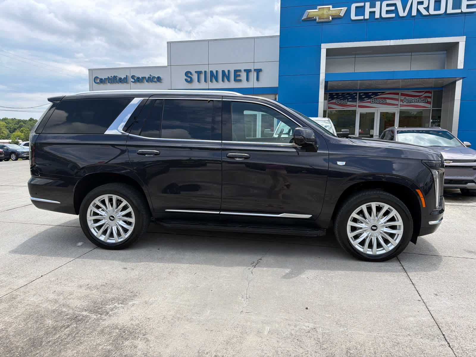 Used 2025 Cadillac Escalade Luxury AWD/4WD image 5