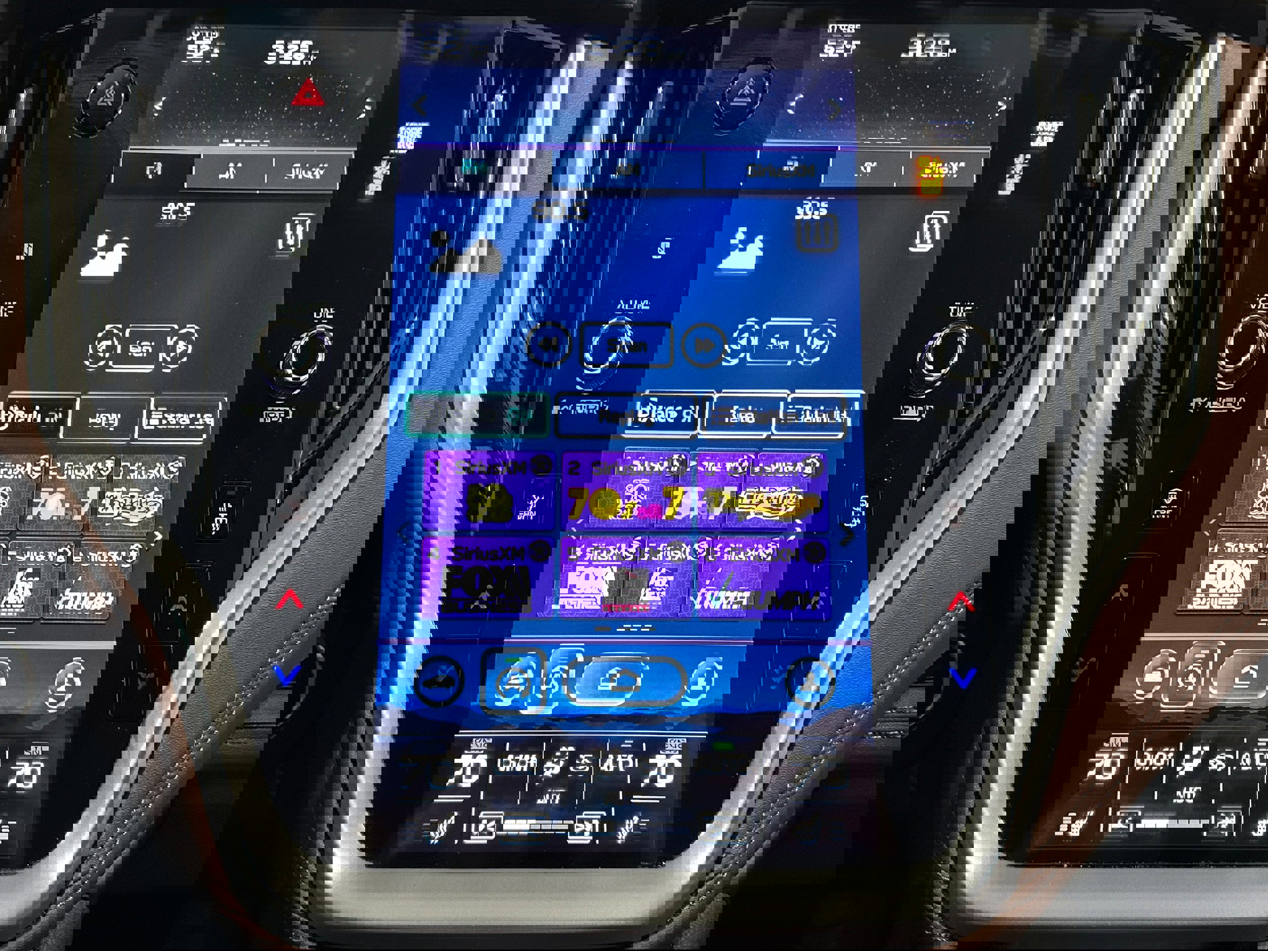 Used 2022 Subaru Outback Touring image 5