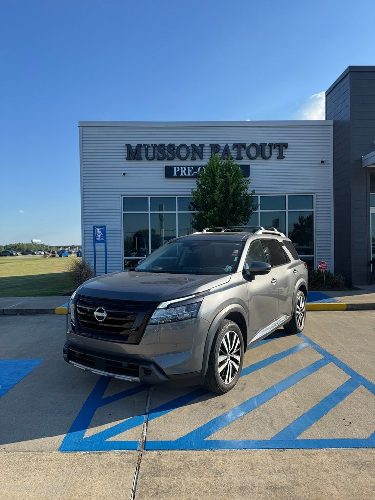 Used 2023 Nissan Pathfinder Platinum w/ Black Appearance Package image 1