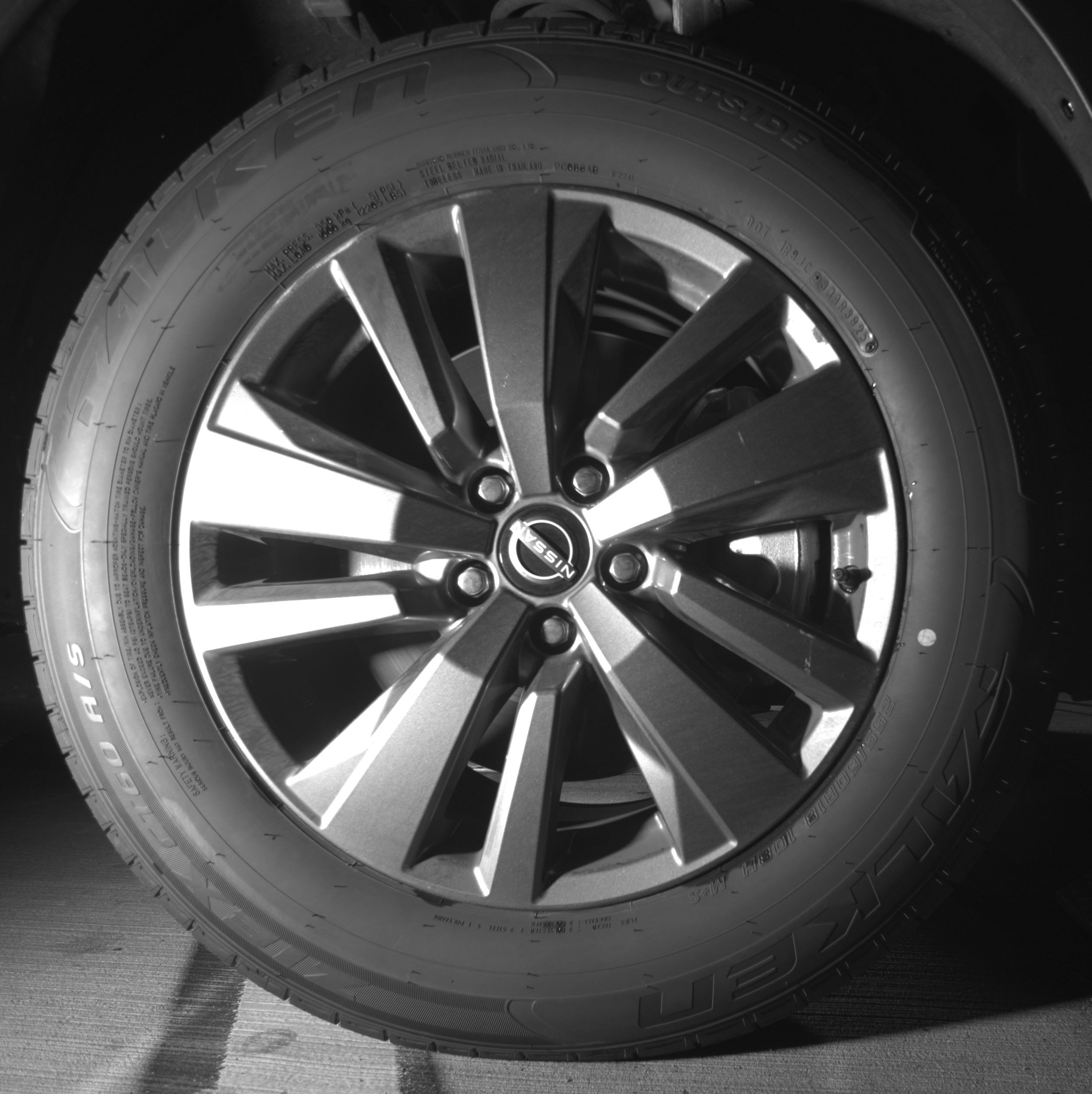 Used 2025 Nissan Pathfinder SV FWD image 13