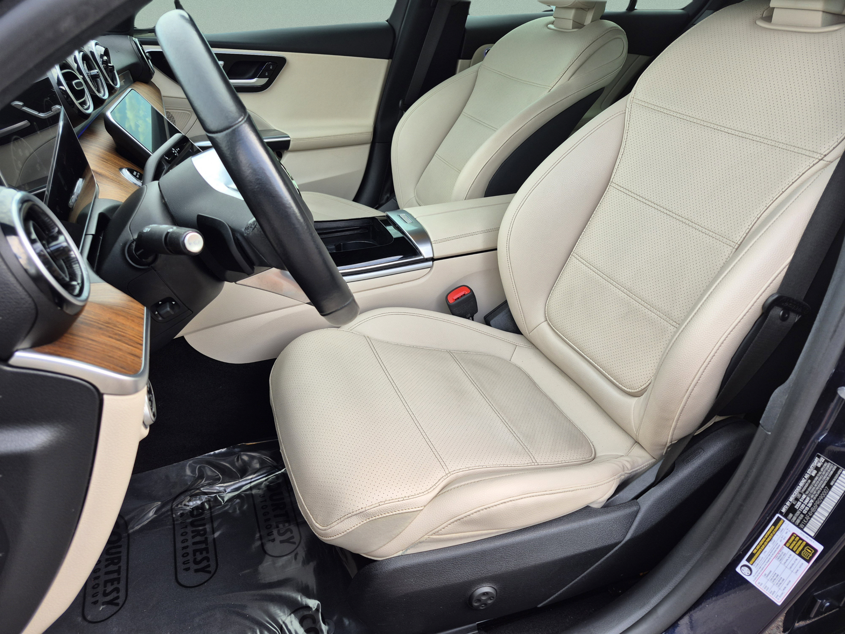 Used 2023 Mercedes-Benz C 300 4MATIC Sedan image 21