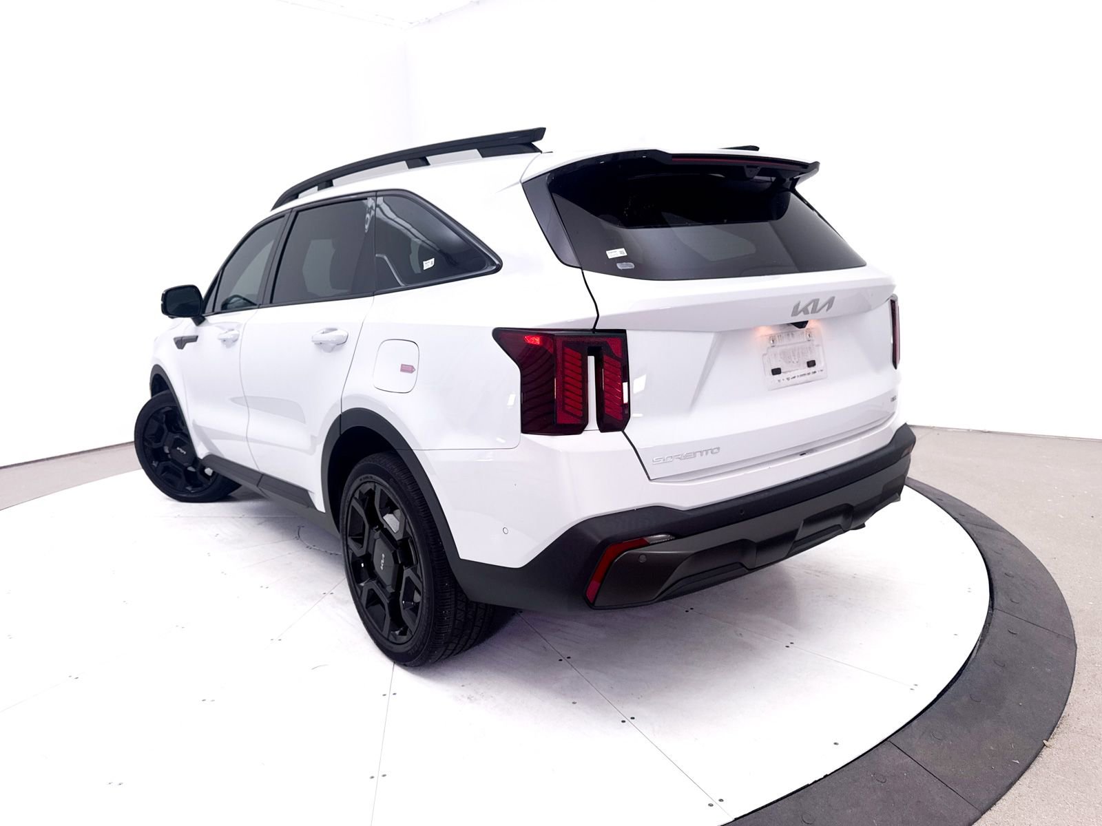 Certified 2024 Kia Sorento SX Prestige w/ Olive Brown Leather Package AWD/4WD image 2