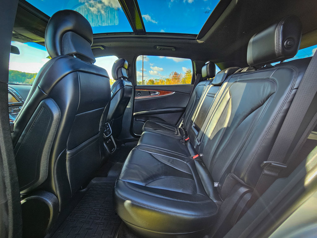 Used 2019 Lincoln Nautilus Select AWD/4WD image 32
