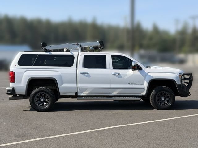 Used 2019 GMC Sierra 2500 Denali w/ Duramax Plus Package AWD/4WD image 9