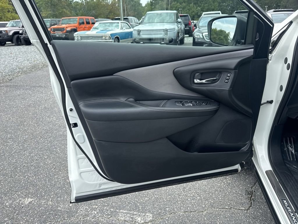 Used 2024 Nissan Murano SL image 28