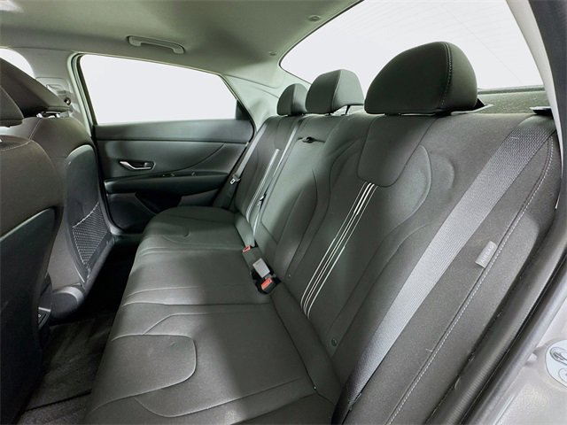 Used 2025 Hyundai Elantra SEL image 23
