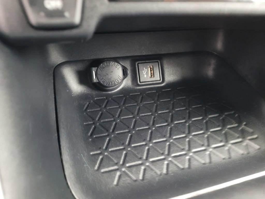 Used 2024 Toyota RAV4 XLE image 15