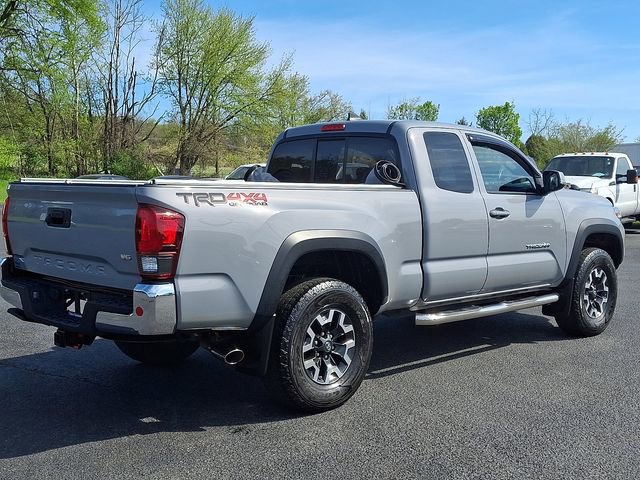 Used 2018 Toyota Tacoma TRD Off-Road image 9