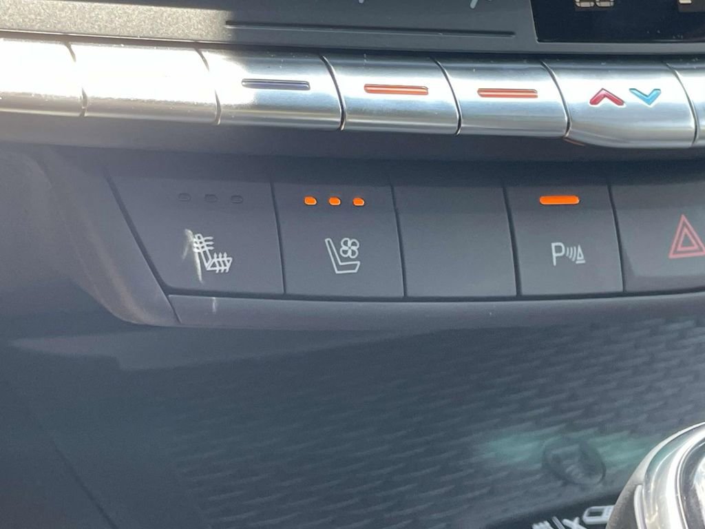 New 2025 Cadillac CT4 V image 29