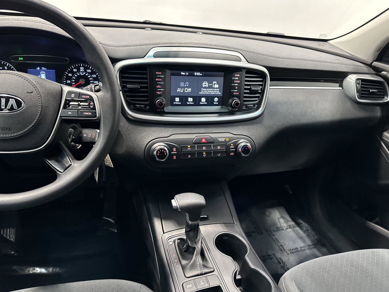 Used 2020 Kia Sorento LX image 21