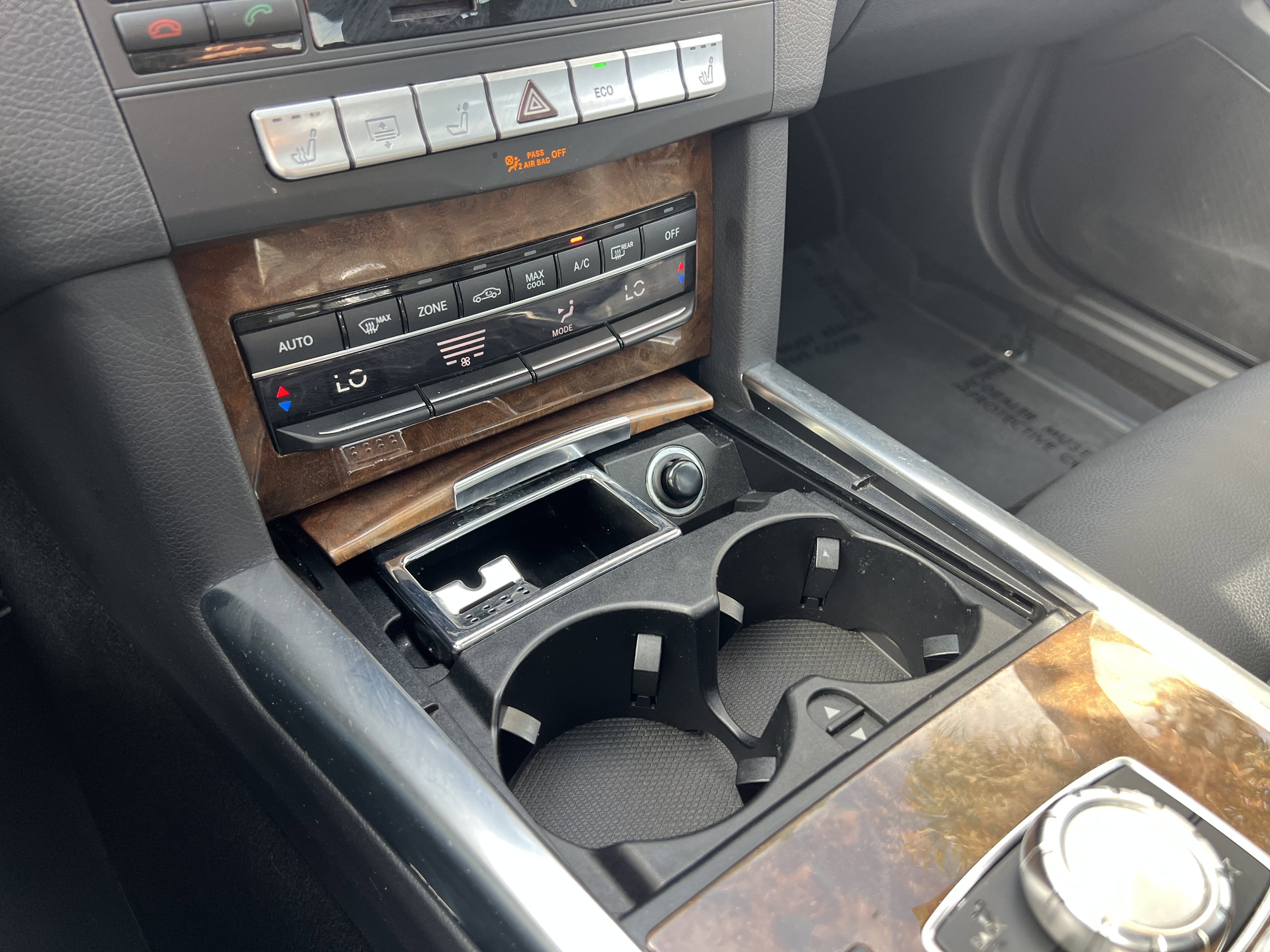 Used 2014 Mercedes-Benz E 350 Sedan w/ Premium 1 Package image 25