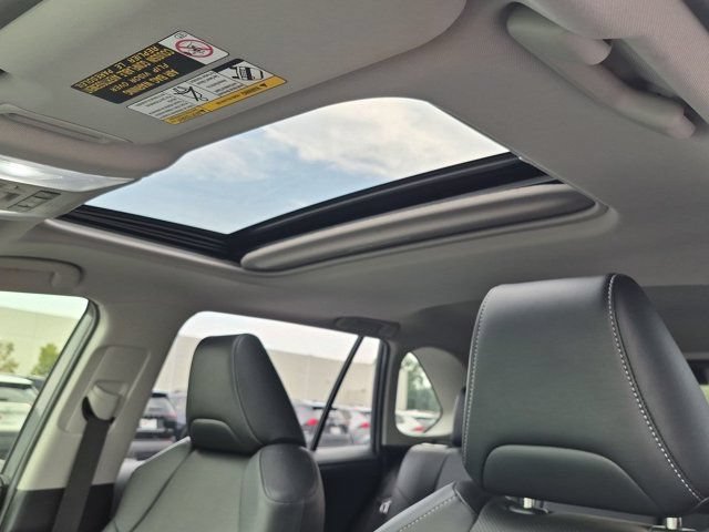 Certified 2020 Toyota RAV4 Limited w/ Limited Grade Weather Package AWD/4WD image 10