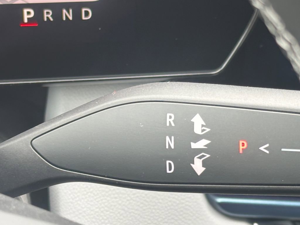 New 2026 Chevrolet Equinox EV LT image 18