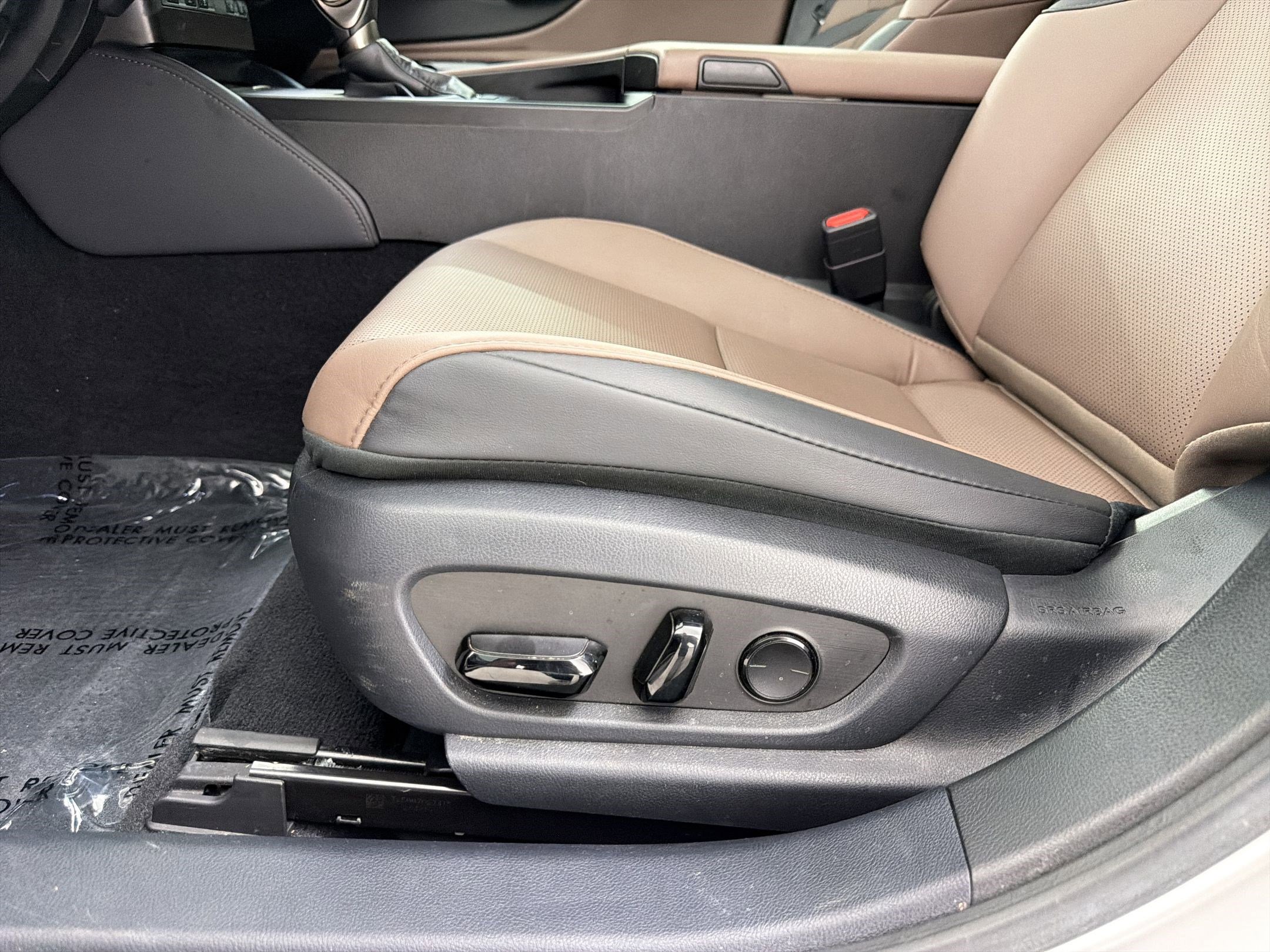 Certified 2025 Lexus ES 350 w/ Premium Package FWD image 14