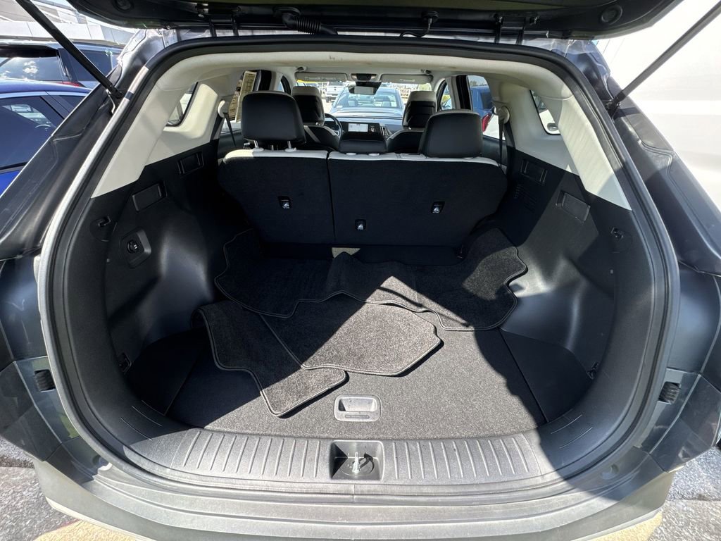 Used 2023 Kia Sportage EX image 15
