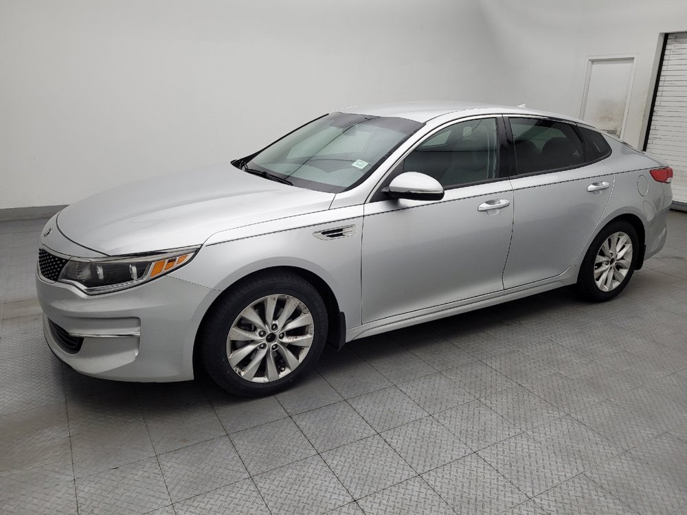 Used 2016 Kia Optima EX FWD image 2