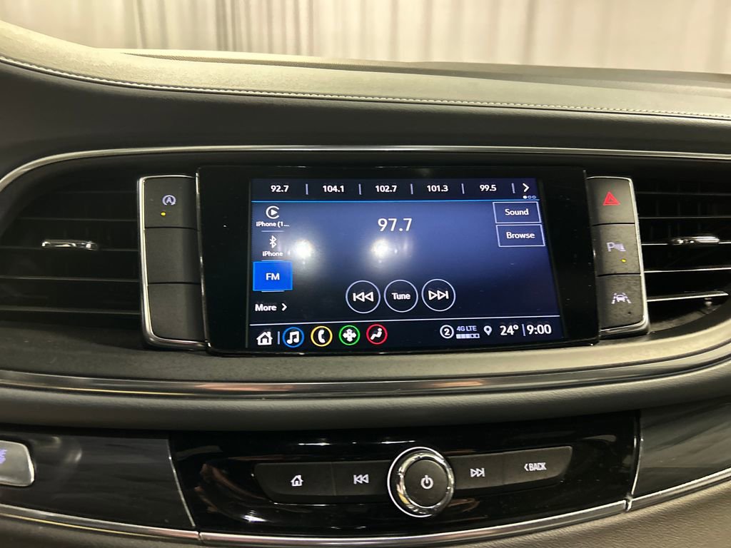 Used 2023 Buick Enclave Essence image 17
