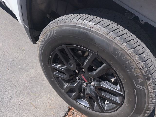 Used 2024 GMC Sierra 1500 Elevation image 3