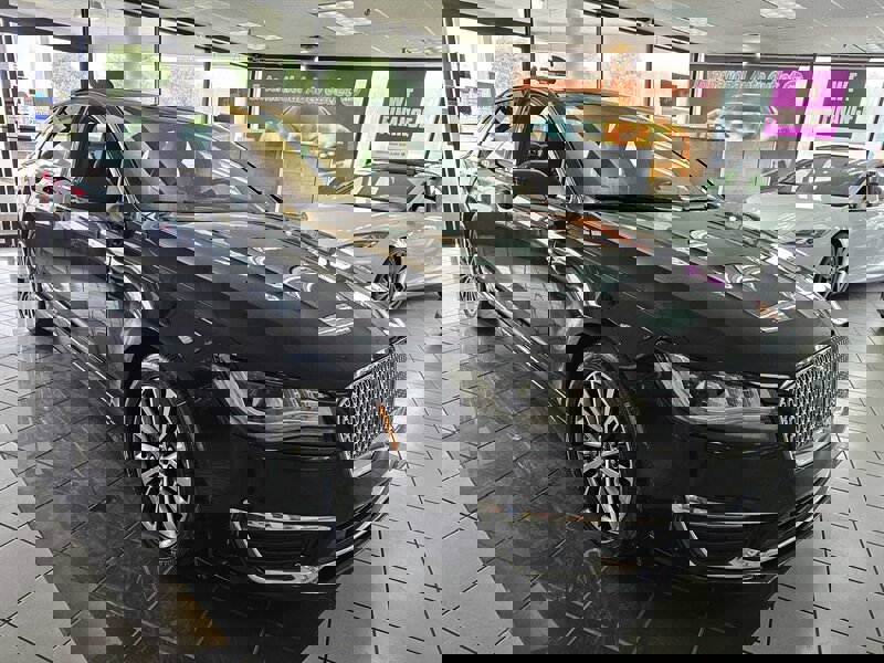 Used 2020 Lincoln MKZ image 4