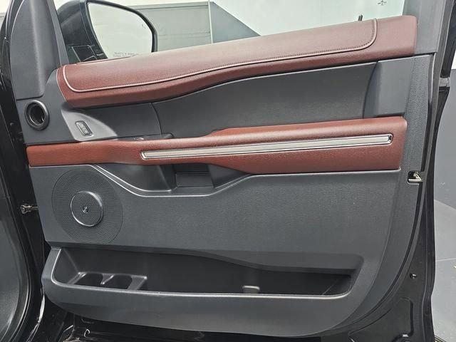 Used 2022 Ford Expedition Max Limited image 62