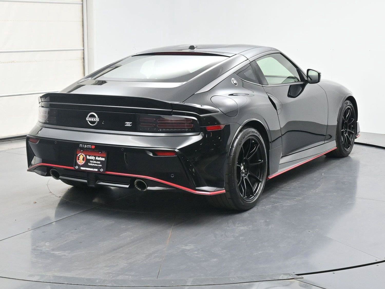 Certified 2024 Nissan Z NISMO w/ Floor Mat Package RWD image 29