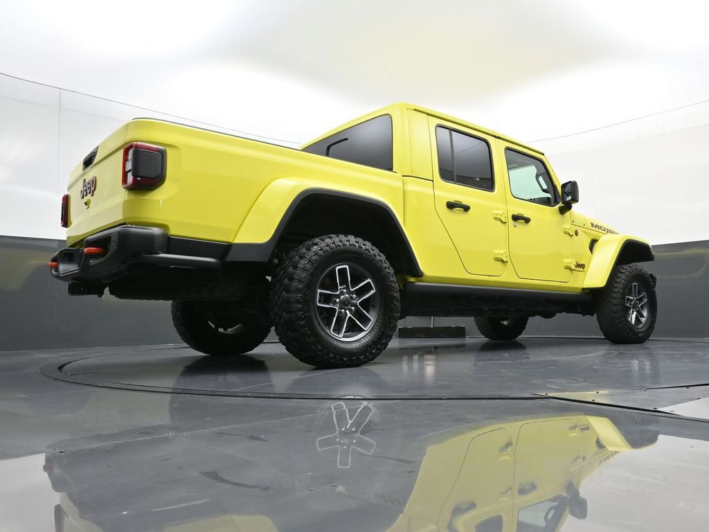 Used 2024 Jeep Gladiator Mojave AWD/4WD image 26