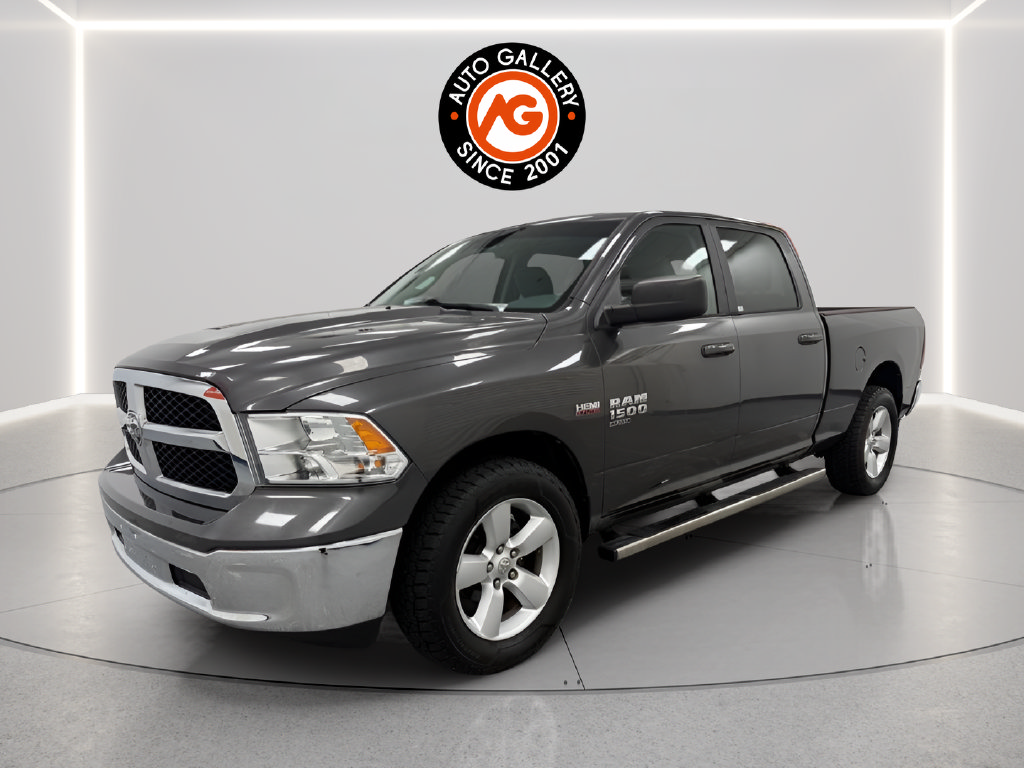 Used 2019 RAM 1500 Classic SLT AWD/4WD image 3