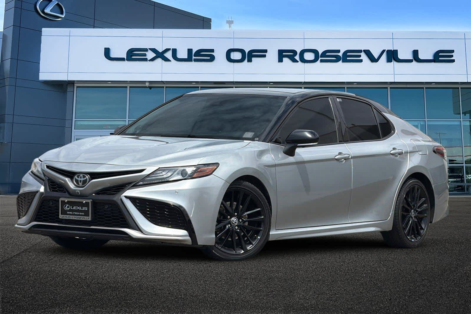 Used 2022 Toyota Camry XSE w/ Navigation Package FWD image 1