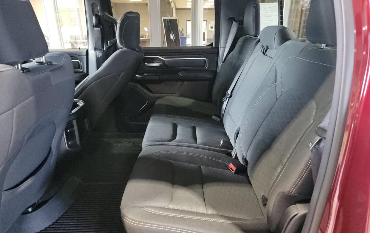 Used 2025 RAM 1500 Big Horn AWD/4WD image 12