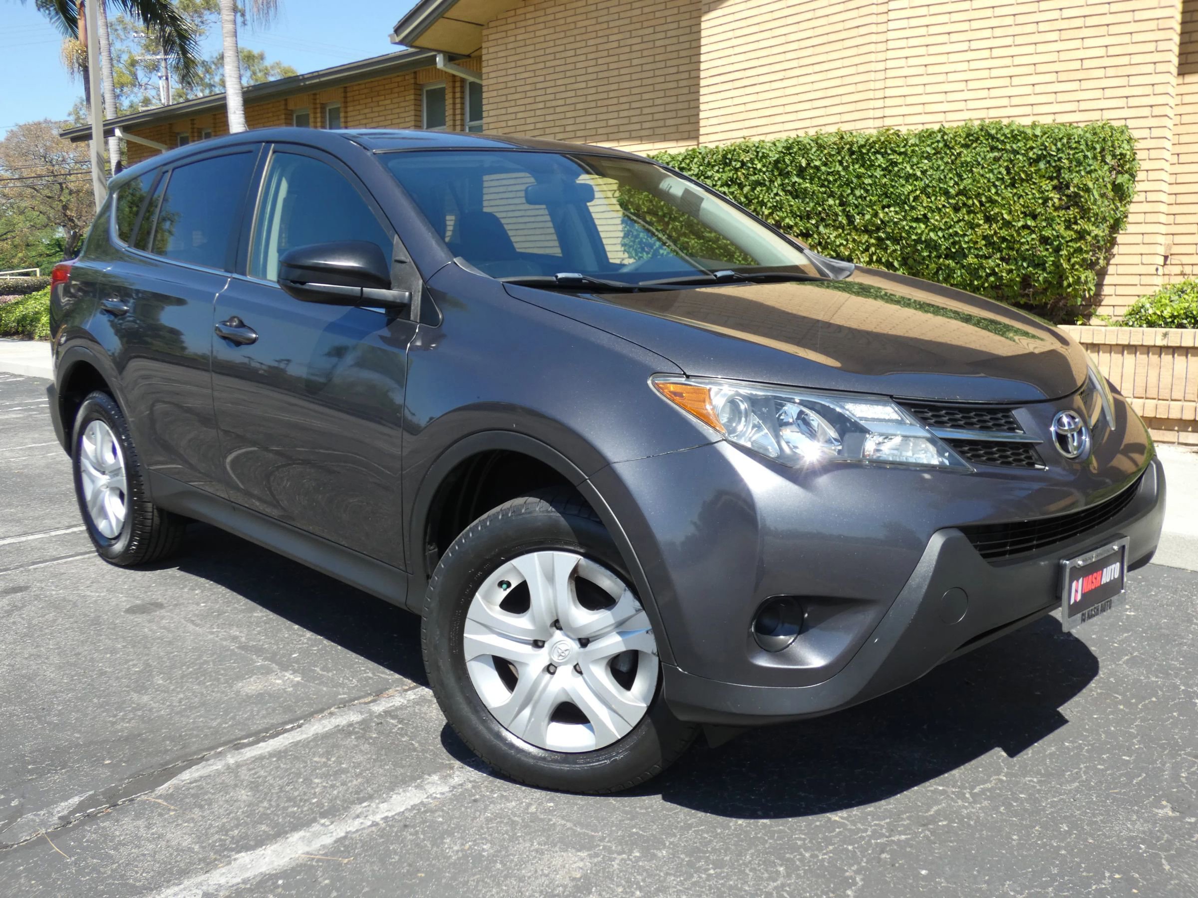 Used 2015 Toyota RAV4 LE image 5