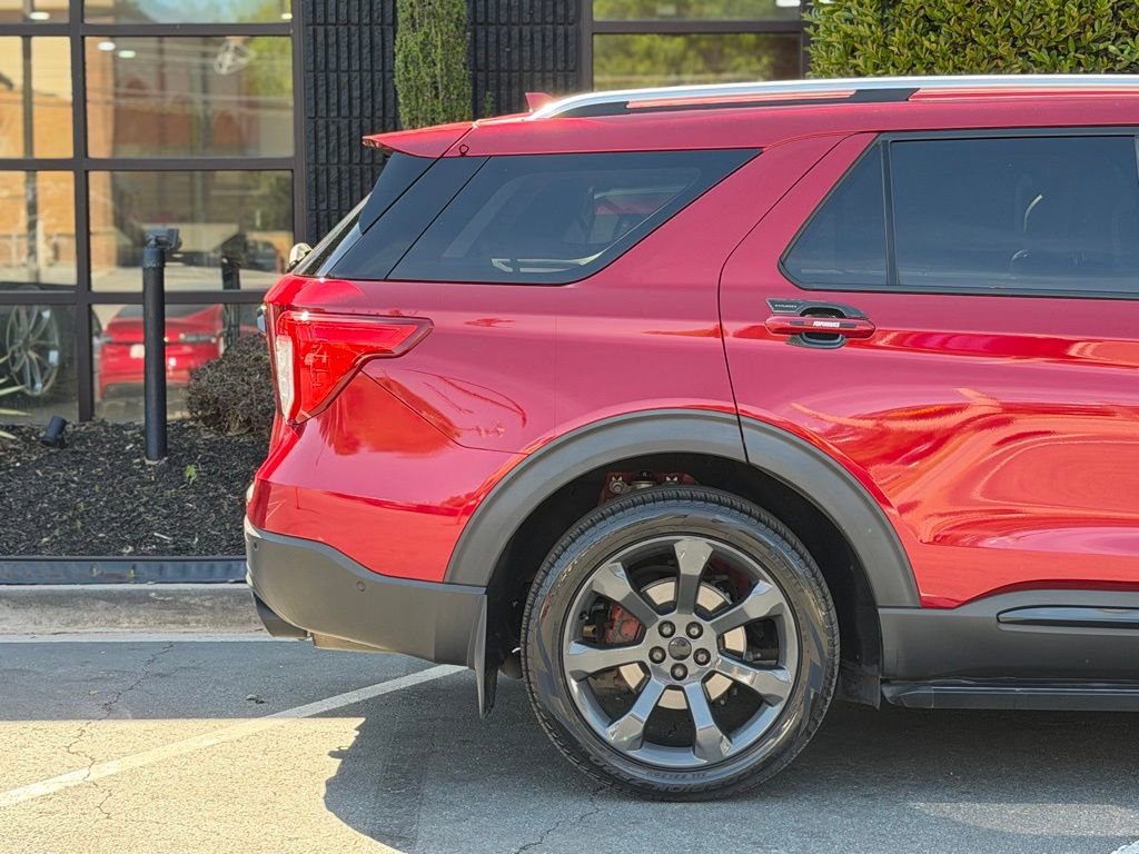 Used 2020 Ford Explorer Platinum w/ Premium Technology Package AWD/4WD image 22