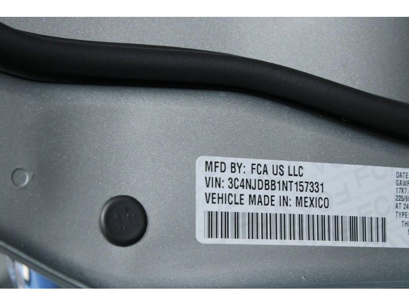 Used 2022 Jeep Compass Latitude image 22