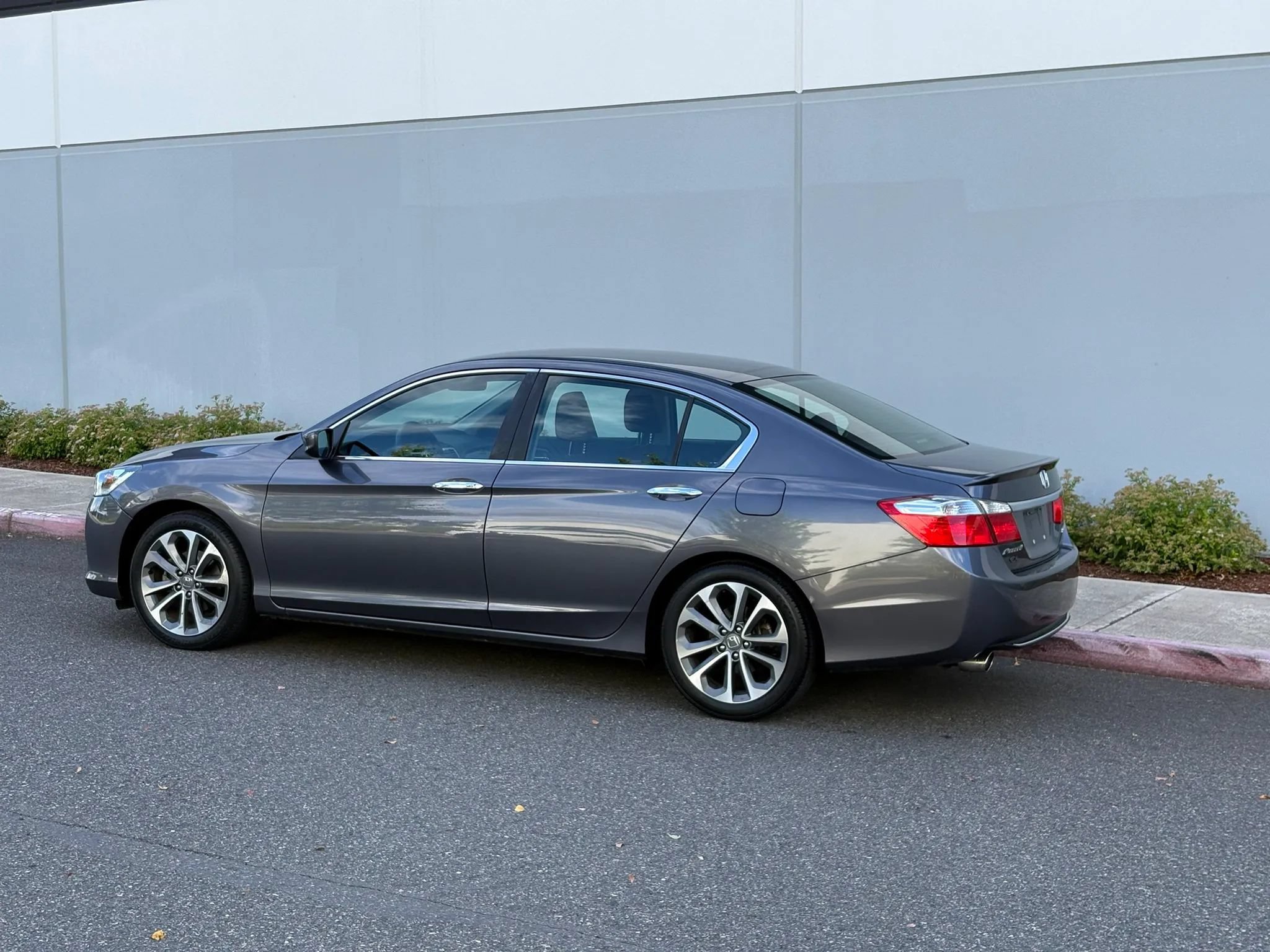 Used 2013 Honda Accord Sport image 4
