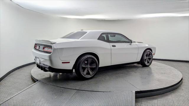 Used 2021 Dodge Challenger SXT image 8