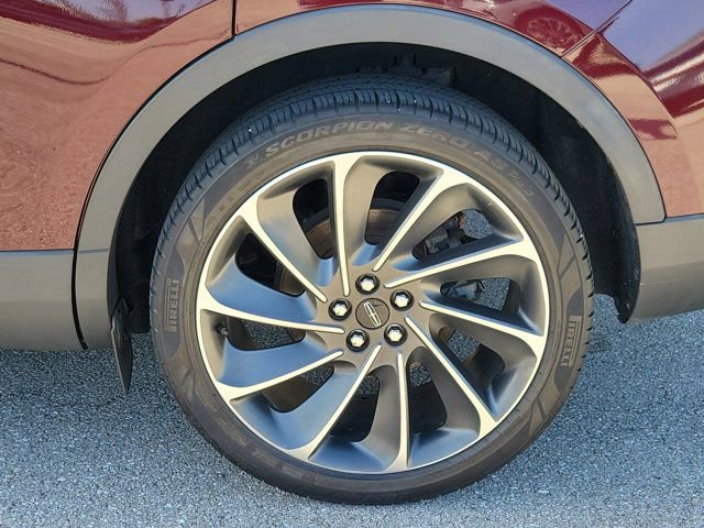 Certified 2019 Lincoln Nautilus Reserve w/ Drivers Assistance Package image 9