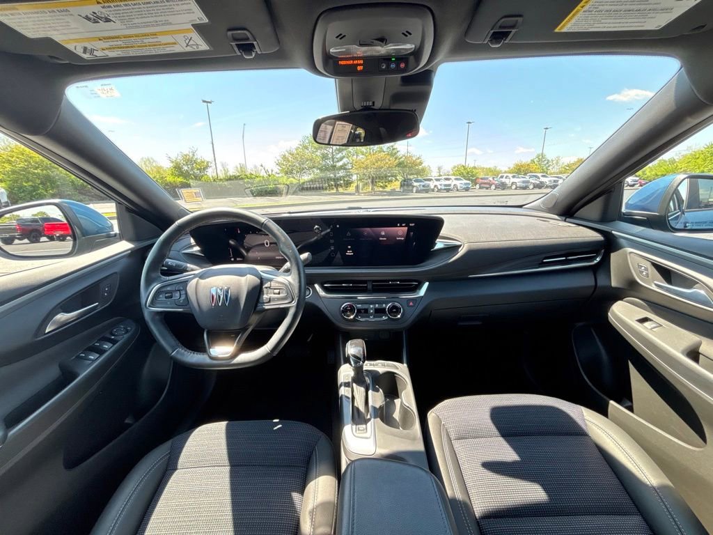 Used 2024 Buick Envista Sport Touring w/ Convenience I Package FWD image 22