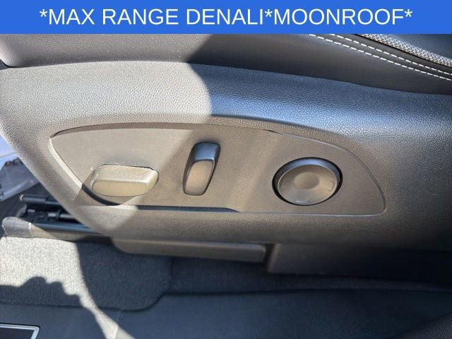 Used 2025 GMC Sierra EV Denali image 30