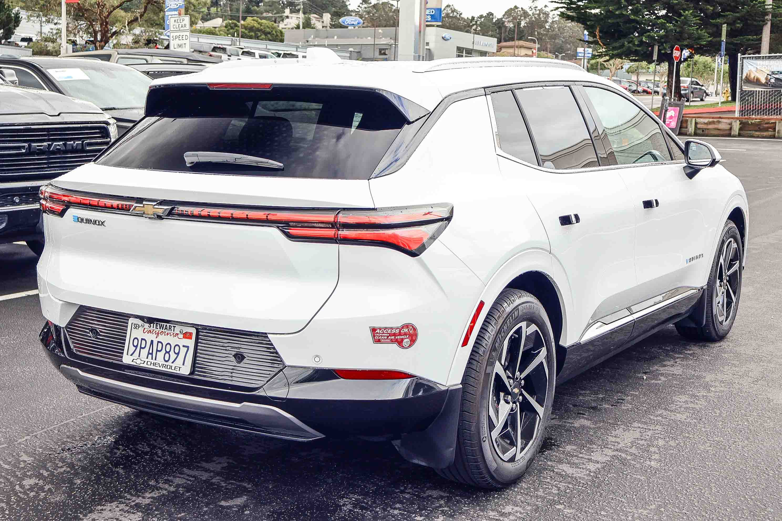 Used 2024 Chevrolet Equinox EV LT w/ LPO, Active Package image 21