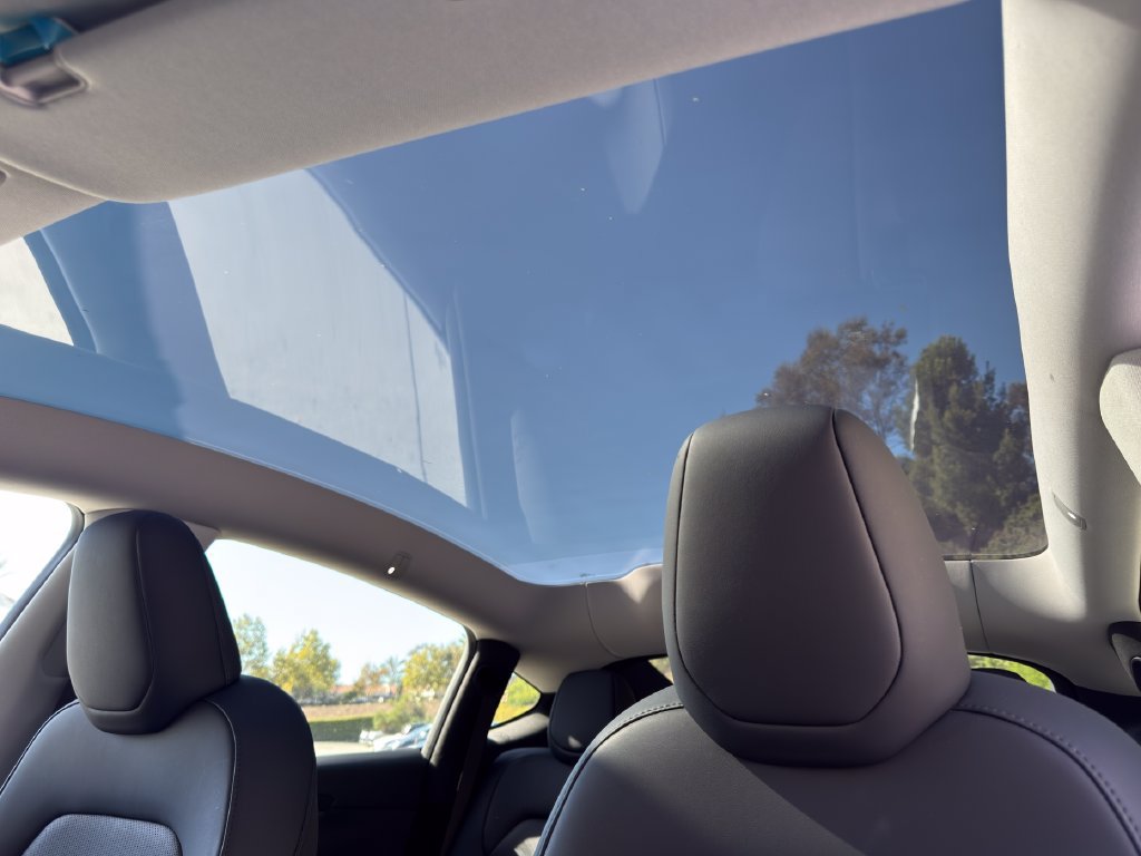 Used 2026 Tesla Model Y AWD image 18