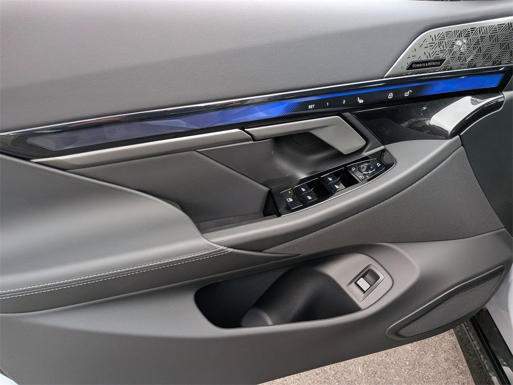 New 2025 BMW i5 M60 image 17