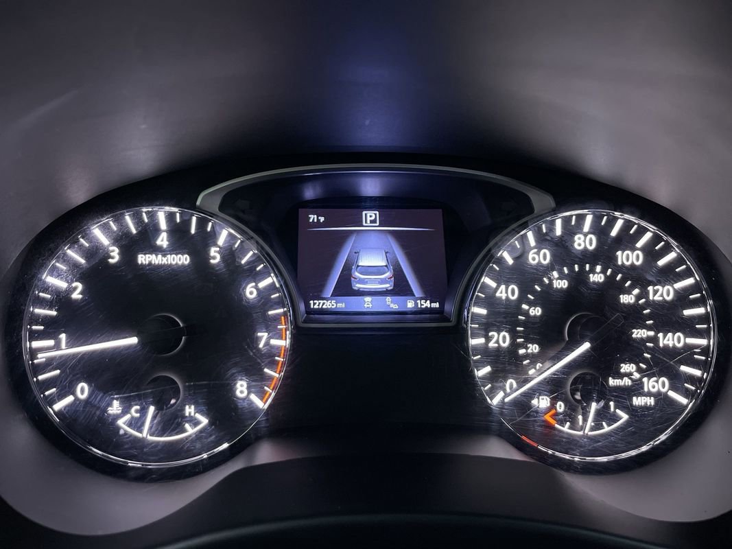 Used 2020 Nissan Pathfinder SL FWD image 19