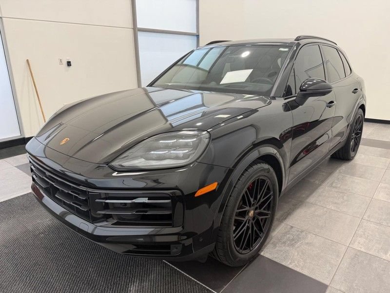 Certified 2025 Porsche Cayenne S AWD/4WD image 1