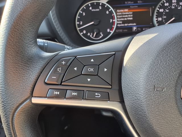 Used 2025 Nissan Sentra SV FWD image 27