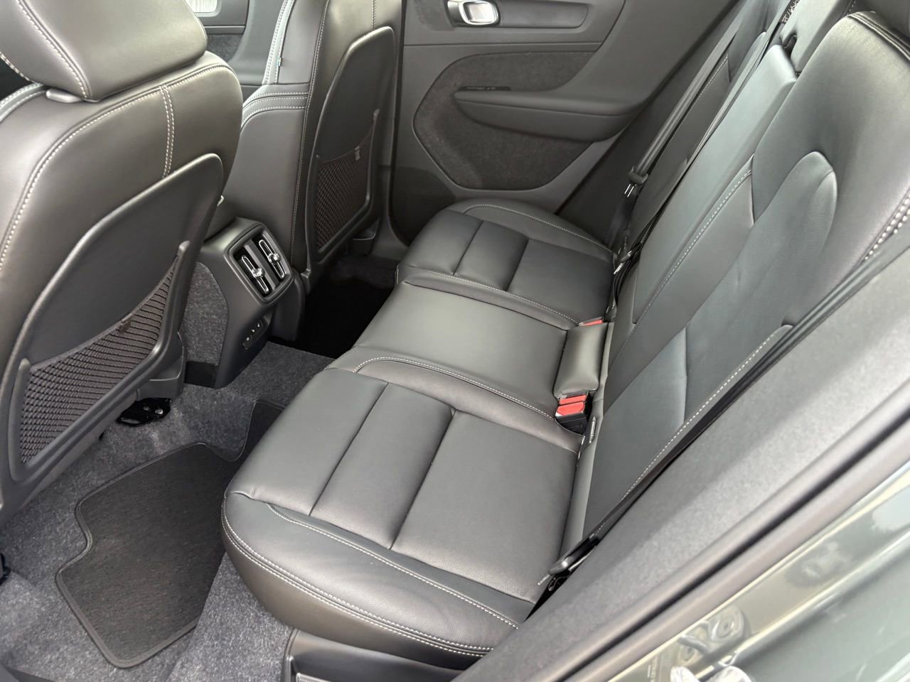 New 2026 Volvo XC40 B5 Core w/ Climate Package image 22